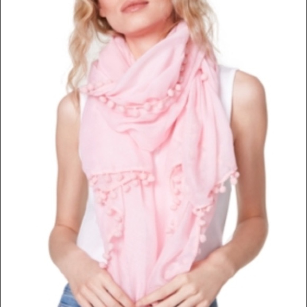 Pom Pom Scarf